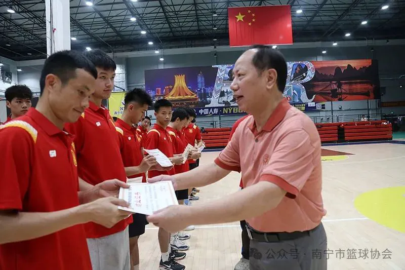 如何通过篮球训练提升自信心_2